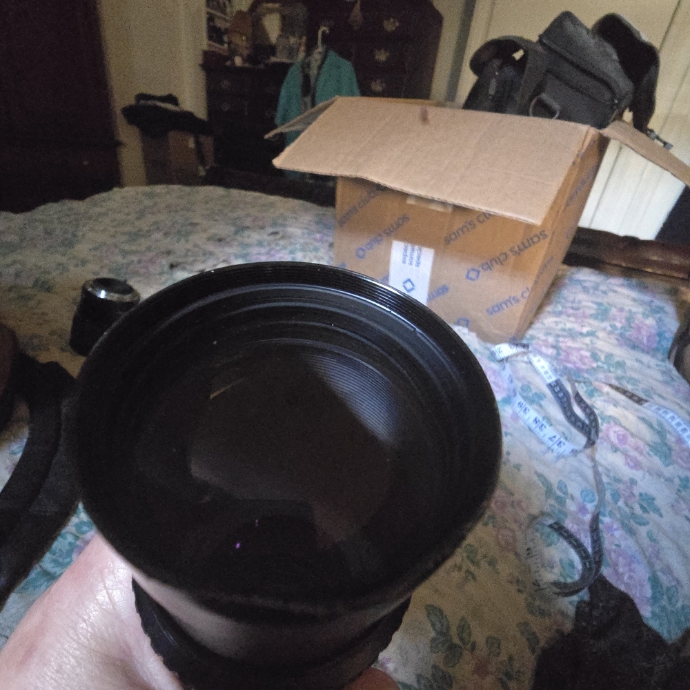 Black Telephoto Zoom Lens - Picture 7 of 11